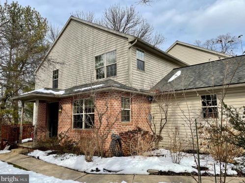 11 River Bend Park, Lancaster, PA 17602-1264