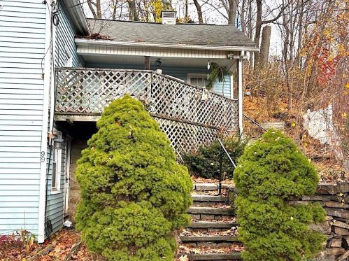 99 Ward St, Norwalk, CT 06851-2827