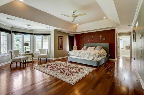 6919 Fieldstone Dr, Willowbrook IL  60527-5295 exterior