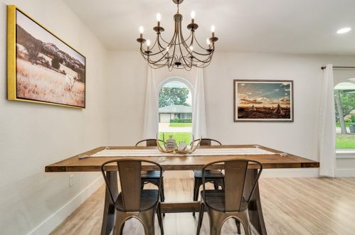 3813 Kelvin Ave, Fort Worth TX  76133-2947 exterior