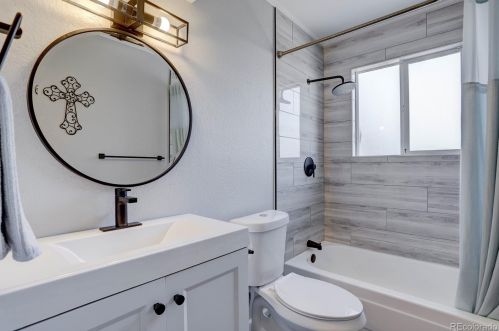 4817 Nucla Way, Aurora CO 80013-1212 exterior