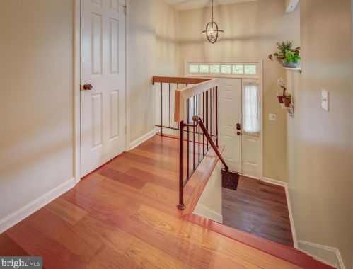 5857 Wye Oak Commons Ct, Springfield, VA 22015-2871