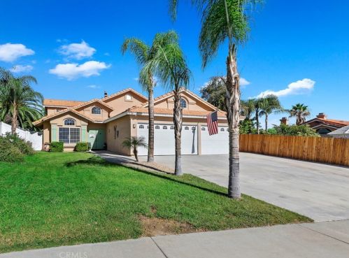 8517 Rosemary Dr, Riverside CA  92508-2921 exterior