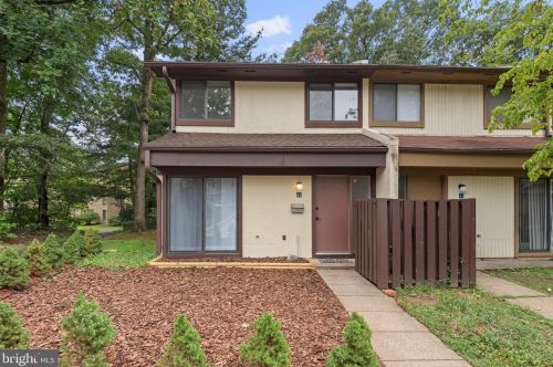12189 Sanibel Ct, Herndon, VA 20191-1225