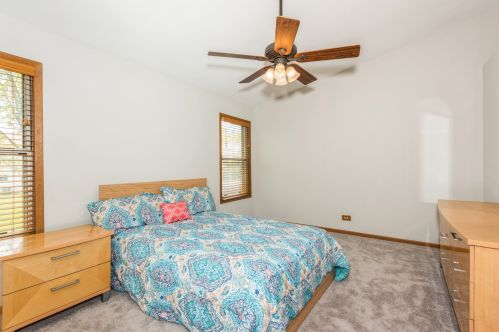 1114 Bradbury Cir, Carol Stream IL  60188-3903 exterior