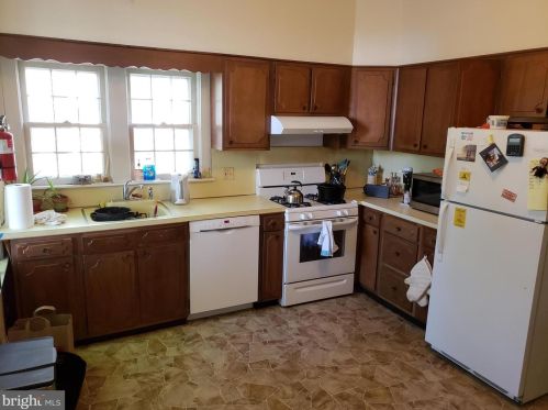 18 Vandeventer Ave, Princeton NJ  08542-6921 exterior
