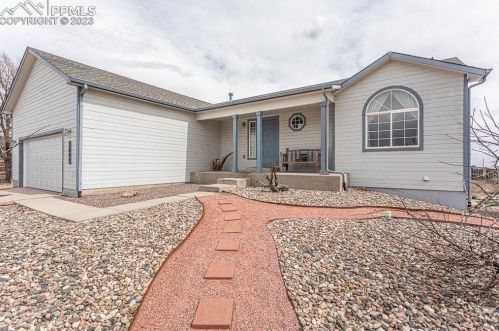 7897 Fort Smith Rd, Amo, CO 80831-7937