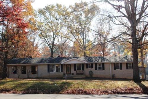 137 Payne Springs Rd, Dickson, TN 37055-1167