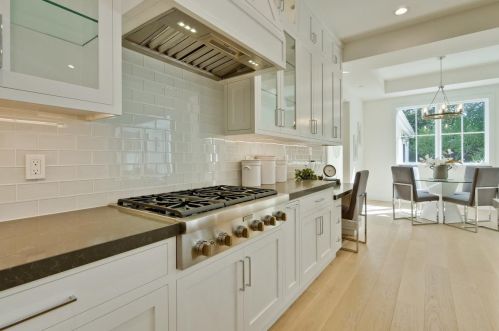 929 Russell Ave, Los Altos CA  94024-5061 exterior