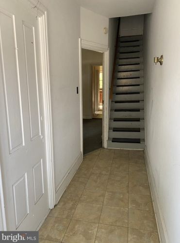 91 B St, Carlisle PA 17013-1906 exterior