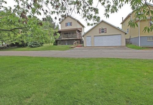 926 36th St, Vandergrift, PA 15690-1652
