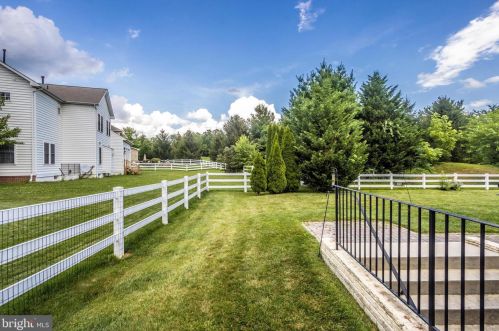 8 Farmstead Pl, Middletown MD  21769-7742 exterior