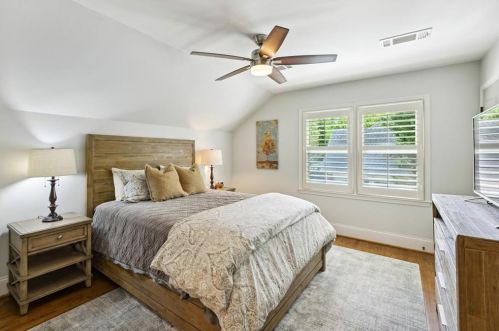 6930 Hunters Knl, Atlanta GA  30328-1763 exterior