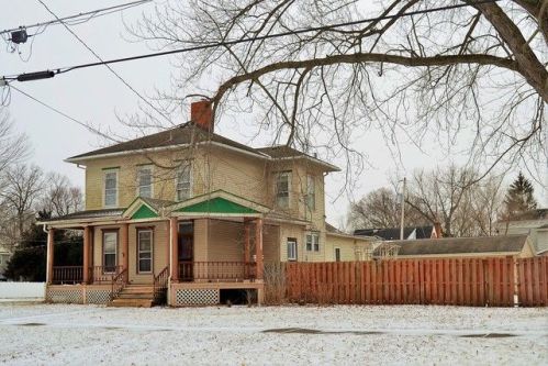 743 Pearl St, Ottawa, IL 61350-3047