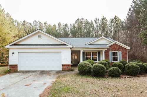 247 Pinewood Cir, Colbert, GA 30628-1732