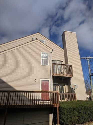 782 Oronoke Rd, Waterbury, CT 06708-3973