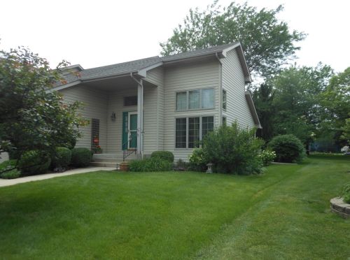 101 Crest View Ct, Minooka, IL 60447-8424