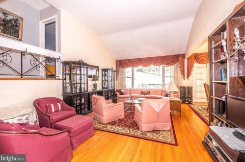 8921 2 Ave, Silver Spring MD 20910-2149 exterior