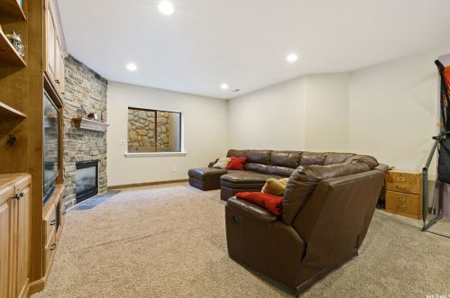 638 75, Lindon UT 84042-1336 exterior