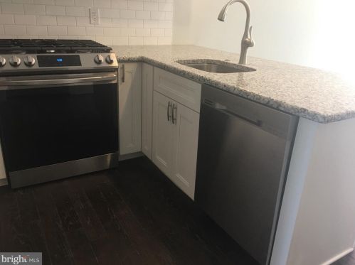 2523 Front St, Philadelphia PA  19133-4004 exterior