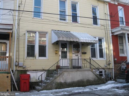 723 Norwegian St, Primrose, PA 17901-2709