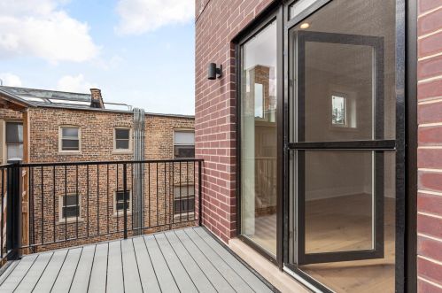 3731 Kenmore Ave, Chicago IL  60613-2905 exterior