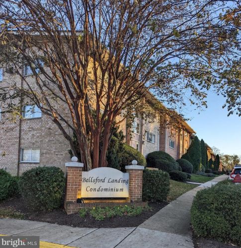 2827 Kalmia Lee Ct, Falls Church, VA 22042-1712