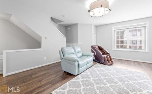 3979 Howell Park Rd, Duluth GA  30096-1729 exterior