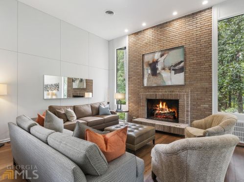 1108 Judith Way, Atlanta GA  30324-2905 exterior