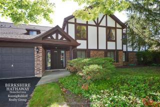 1461 Haverhill Dr, Wheaton, IL 60189-7546