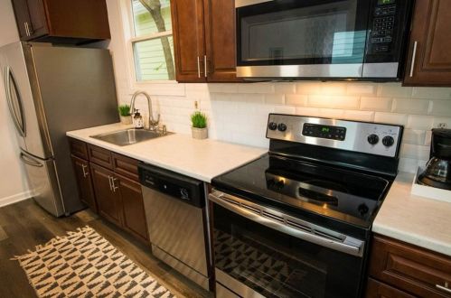 944 Hubbard St, Atlanta GA  30310-3045 exterior