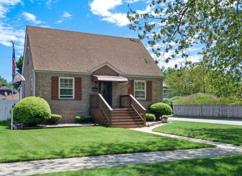 7549 Madison Ave, Hammond, IN 46324-2633