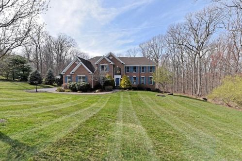 243 Feldspar Rdg, Glastonbury, CT 06033-3315