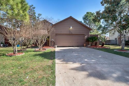 1405 8th St, Morgans Point TX  77571-6207 exterior