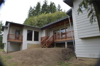 873 Mountain View Rd, Kalama, WA 98625-9459