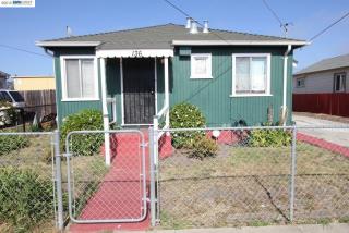 136 42nd St, Richmond, CA 94804-3424