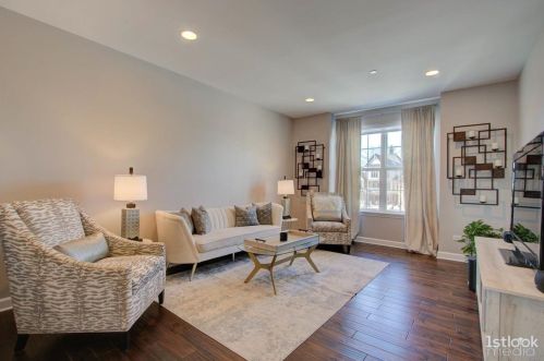 4109 Royal Mews Cir, Naperville IL  60564-7174 exterior