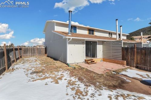 405 Forest Edge Ln, Woodland Park CO  80863-2430 exterior