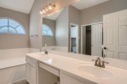 1106 Briargate Dr, Austin TX  78753-2050 exterior