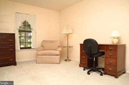 59 Valleybrook Dr, Lancaster PA  17601-4612 exterior