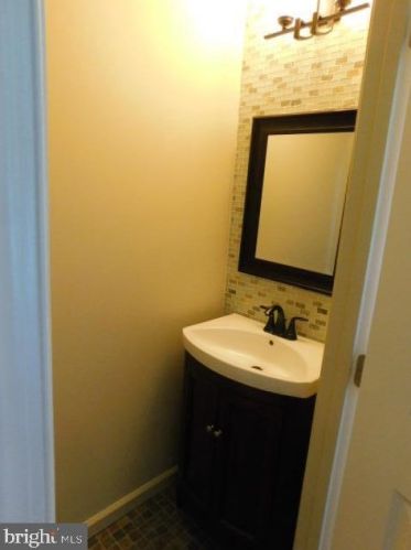 4454 Daisy Reid Ave, Woodbridge VA  22192-7805 exterior