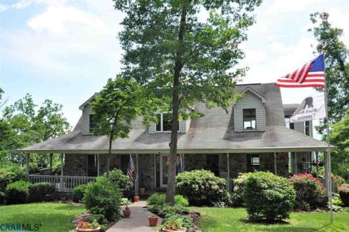 184 Clark Ln, Washington, VA 22747-1905