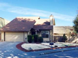 194 Kennedy Ln, Healdsburg, CA 95448-4031