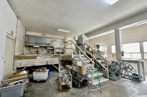 1804 Waiola St, Honolulu HI  96826-2687 exterior
