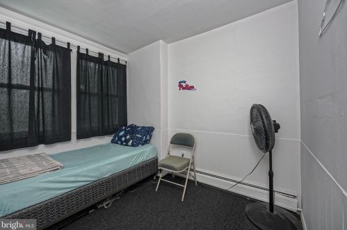 5724 Jackson St, Philadelphia PA  19148-2930 exterior