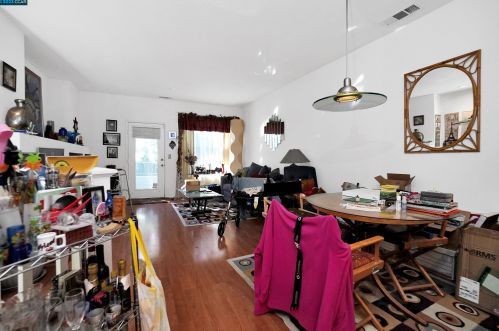 22797 Atherton St, Hayward, CA 94541-6609