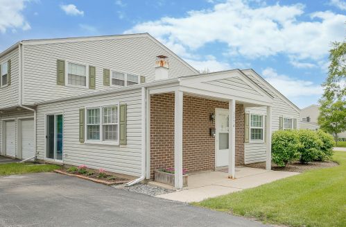 157 Peter Ct, Hanover Park, IL 60103-7879