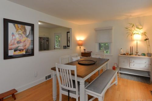 303 Porter Ave, Waterbury, CT 06762-2616