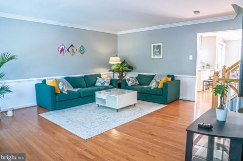 3610 Eagle Rock Ct, Woodbridge VA  22192-6401 exterior
