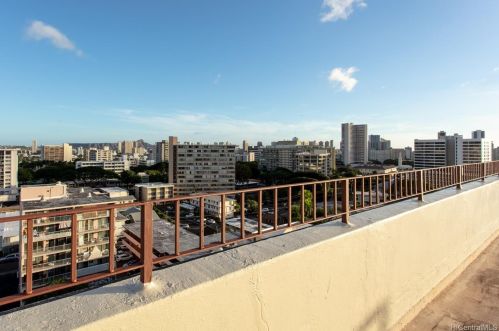 1710 Makiki St, Honolulu HI  96822-4489 exterior